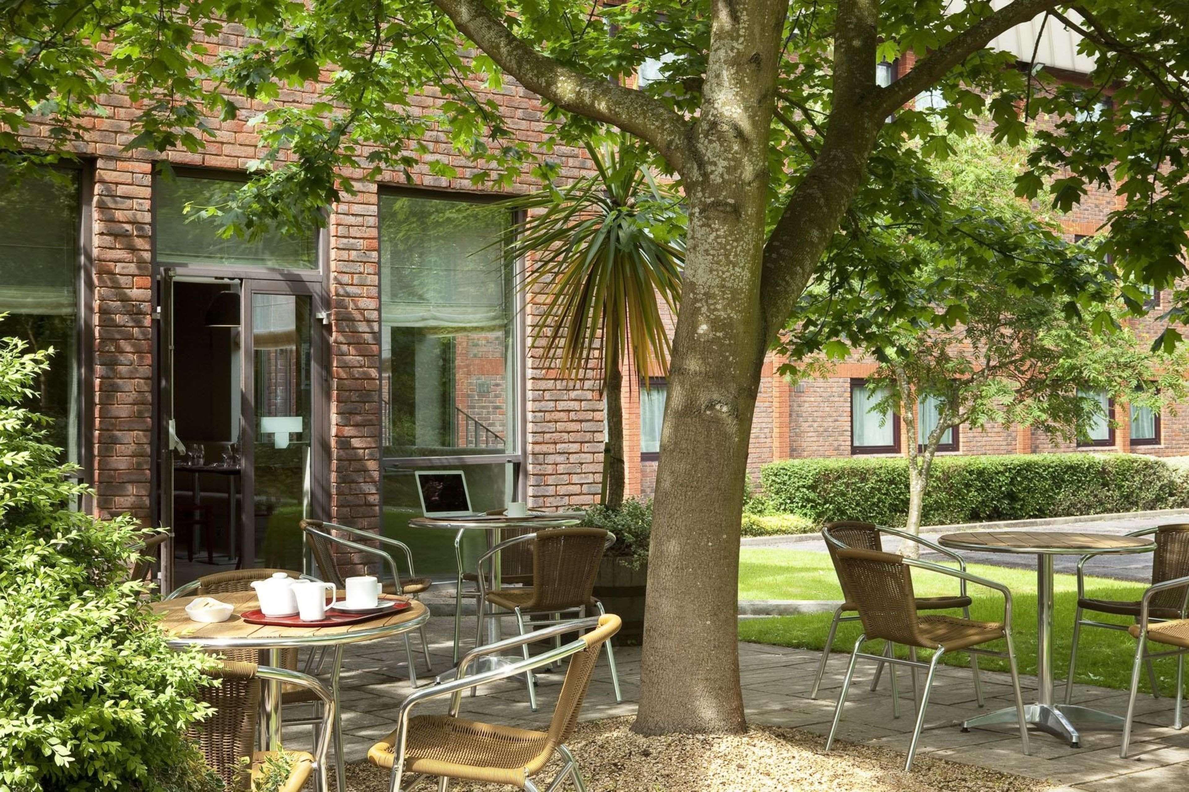 Campanile Swindon Hotel Exterior photo